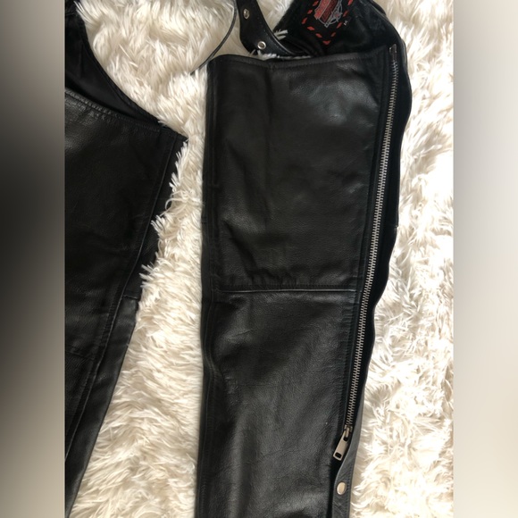 INTERSTATE LEATHER WOMEN'S SIZE Medium BLACK LEATHER CHAPS - Picture 6 of 9